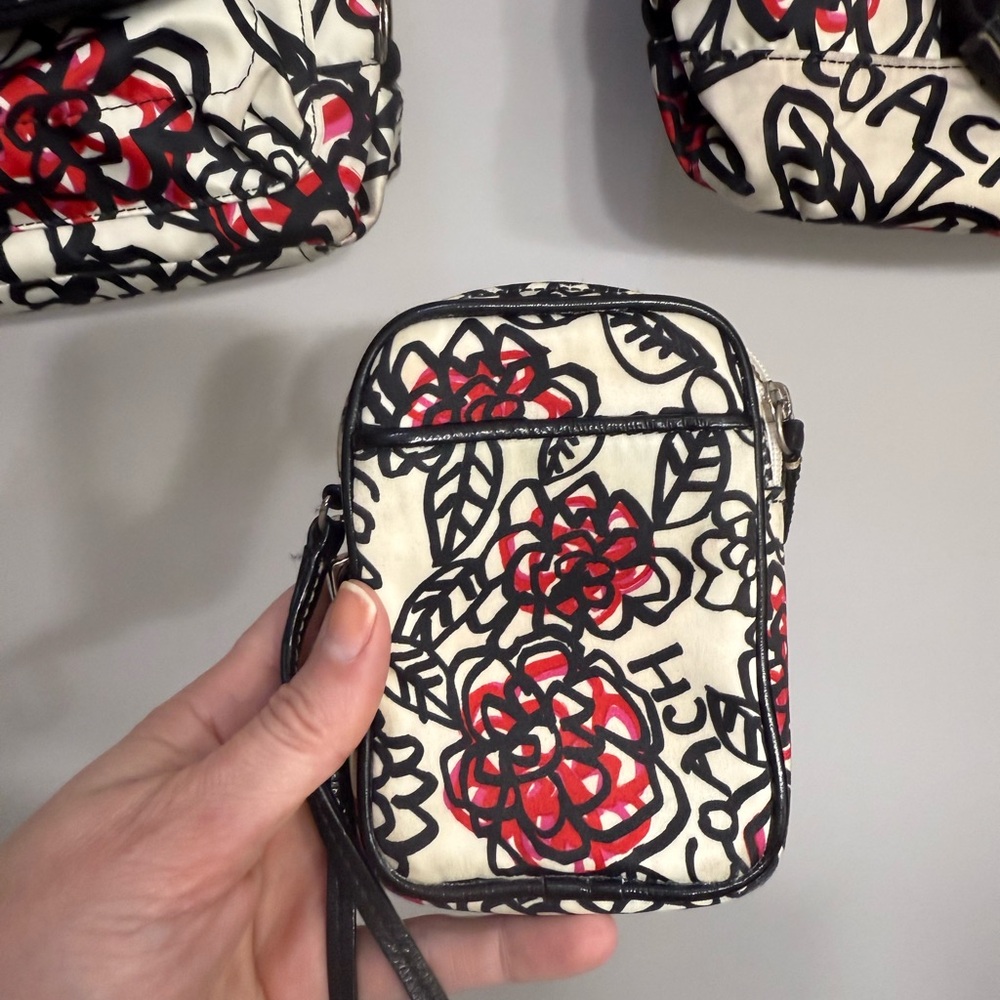 Coach Graffiti Kyra Poppy Daisy Set EUC - Picture 2 of 13